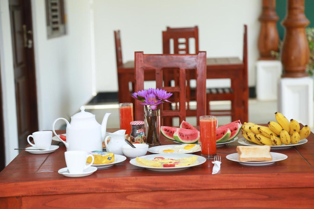 Bed and Breakfast Happy House Hiriketiya à Dikwella Extérieur photo
